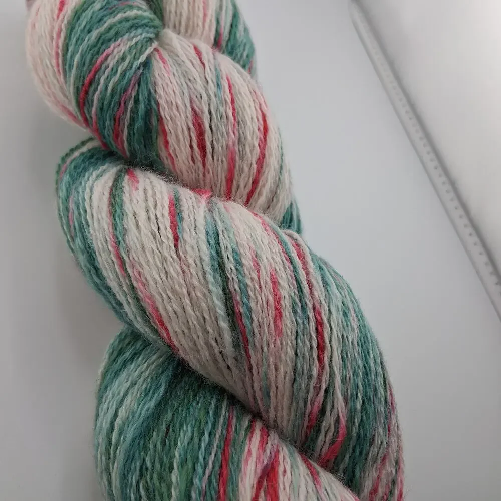 Extremely Rare Alpaca Blend Hand Dyed Hand Spun One of a Kind Hank of Yarn - Picture 3 of 3